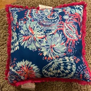 lilly pulitzer indoor/outdoor pillow !!
